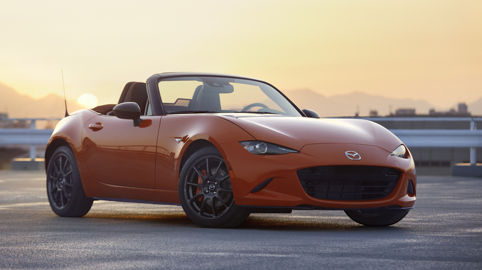 5 Sports Cars That Prove Stiff Suspension Isn’t Always Better – SlashGear