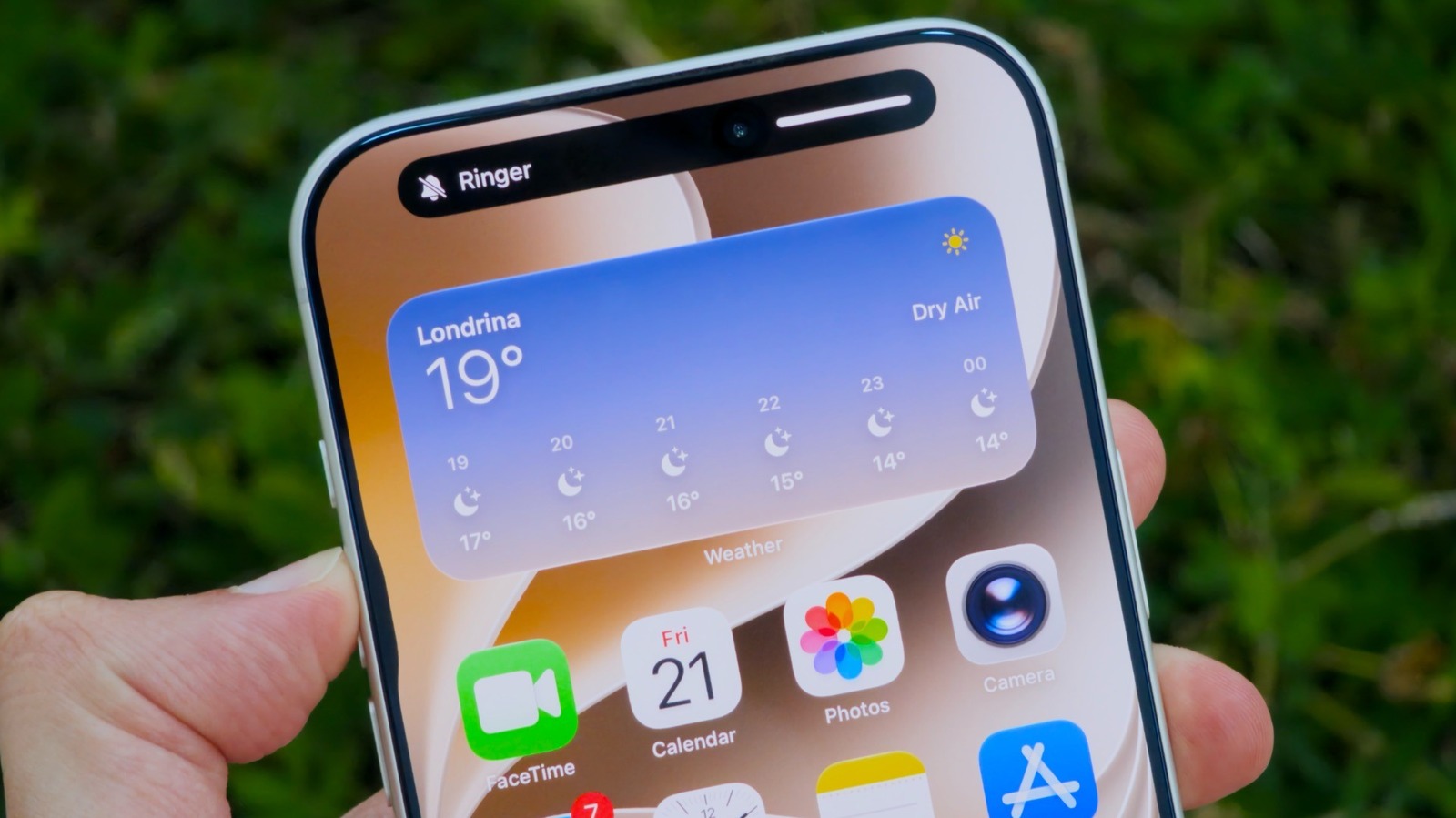 How to make your iPhone’s alarm ring at full volume even when your calls are muted – Engadget