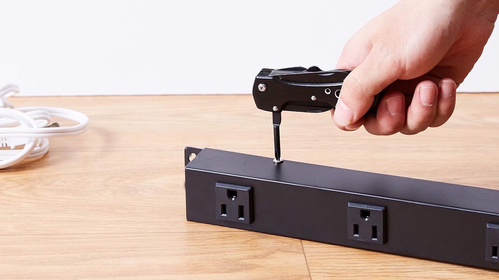 8 Multitools That Outshine Gerber In Price And Features – SlashGear