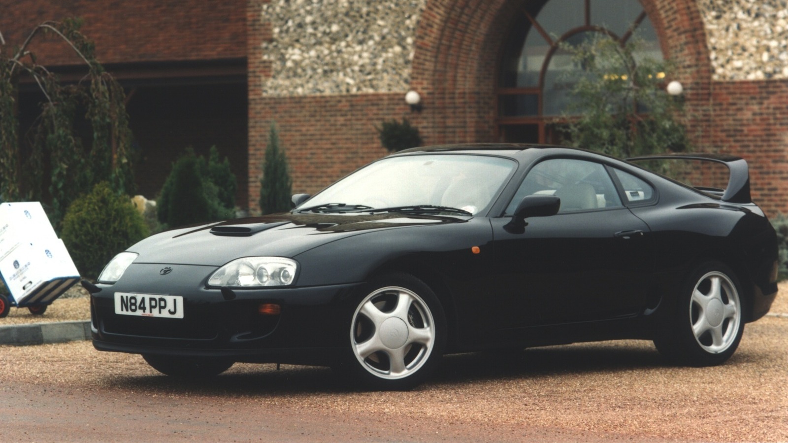 What Is The American Equivalent Of Toyota’s Legendary 2JZ Engine? – SlashGear