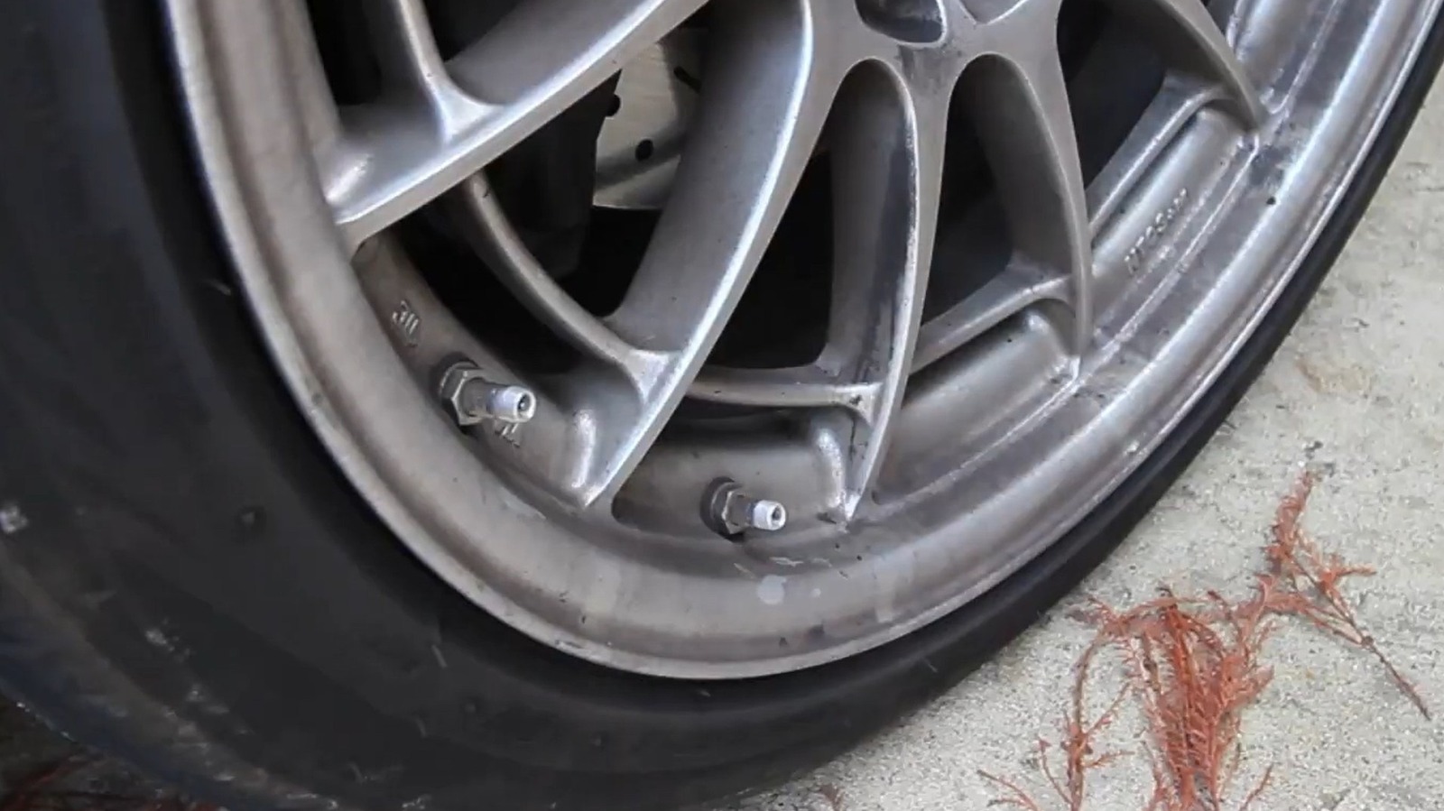 Why Do Some Tires Have Two Valve Stems? – SlashGear