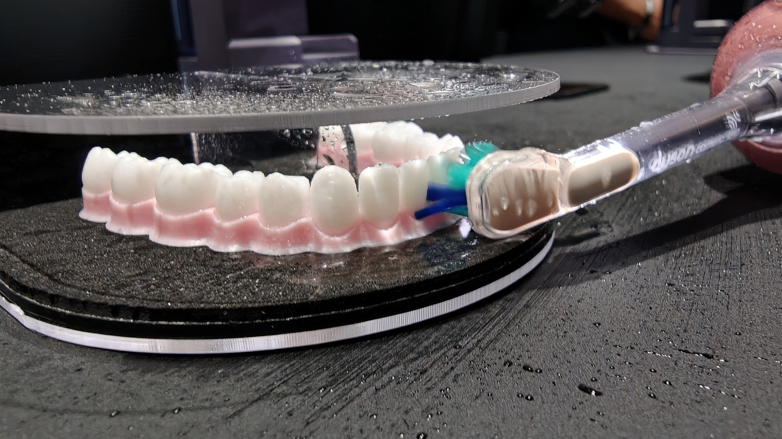 I flossed fake teeth with Dyson’s tech-riddled CameraJet toothbrush – Engadget