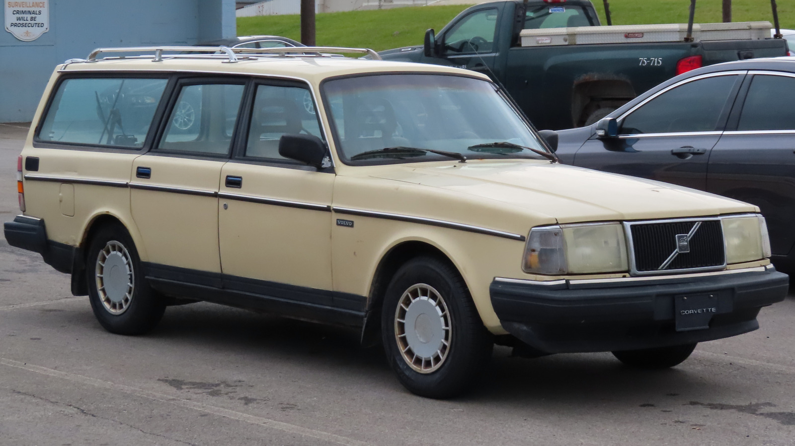 10 Family Vehicles That Were Super Popular In The 80s – SlashGear
