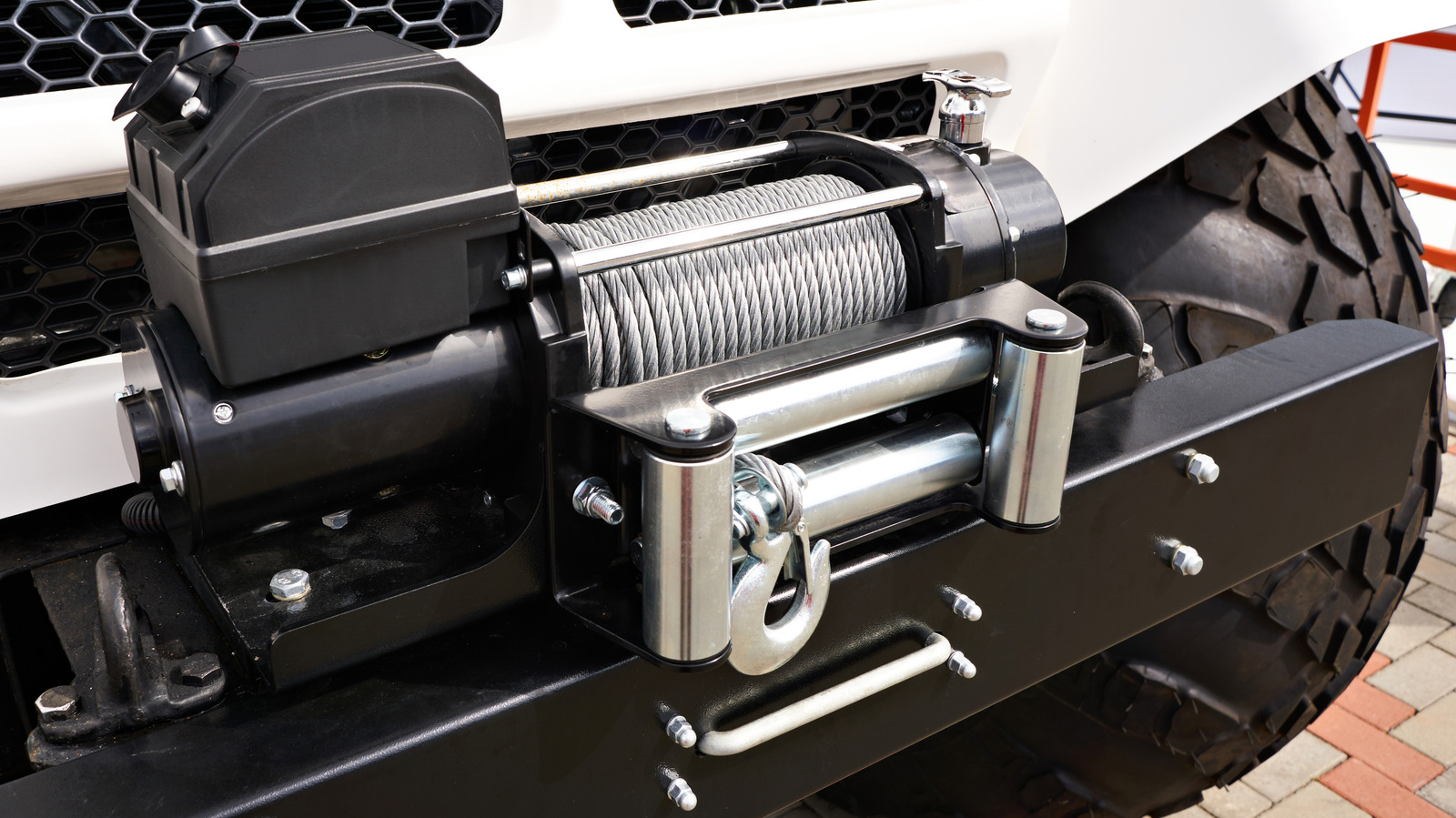 Does Your Off-Roader Need A Winch? Here Are The Pros And Cons – SlashGear