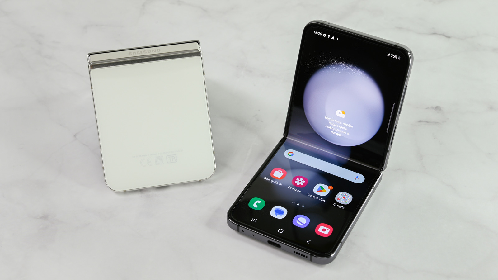 5 Reasons Why Switching To A Modern Flip Phone Is Actually Worth It – SlashGear