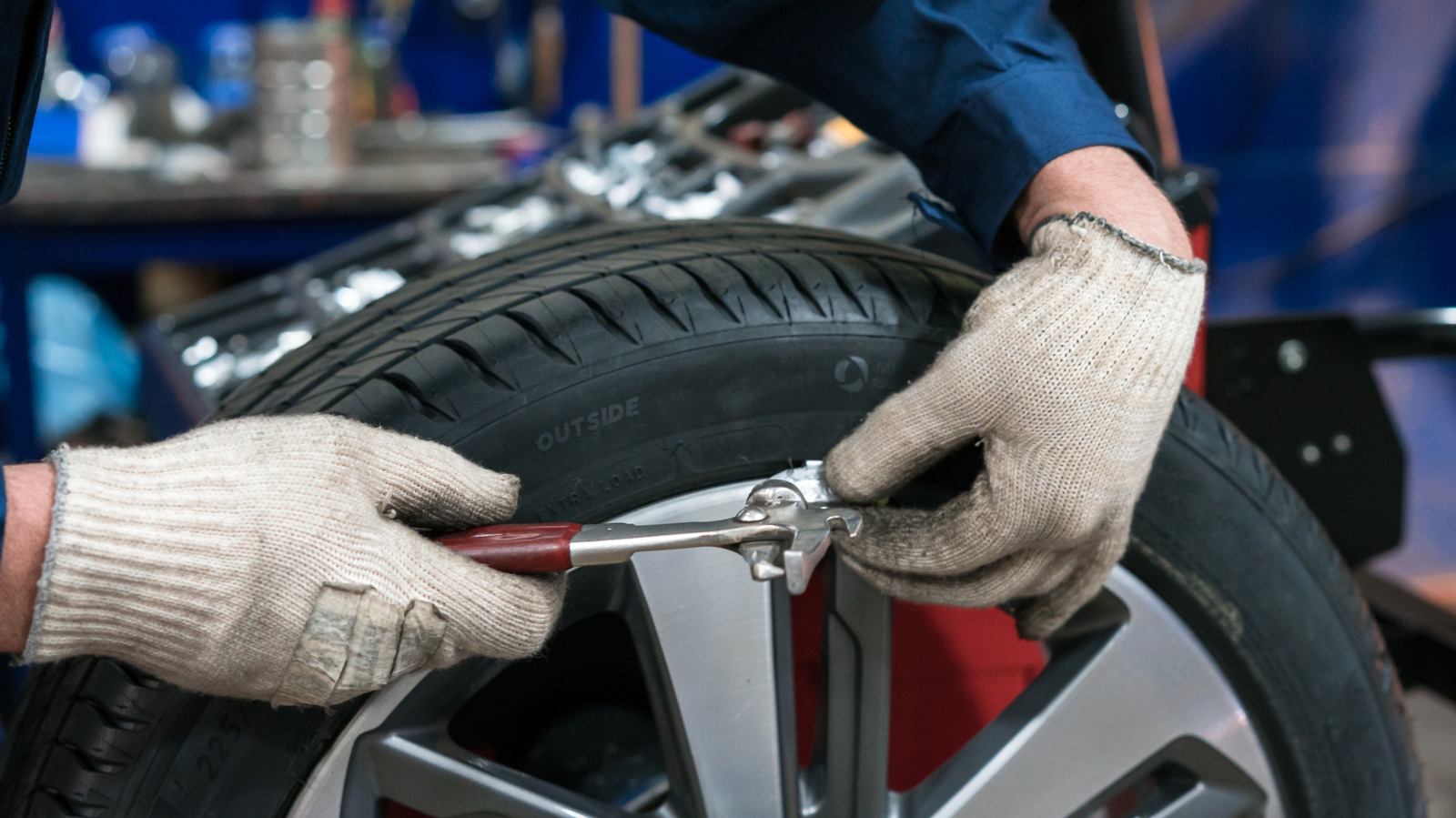 Nine US States Ban Lead Wheel Weights – This Is What Tire Shops Use Instead – SlashGear