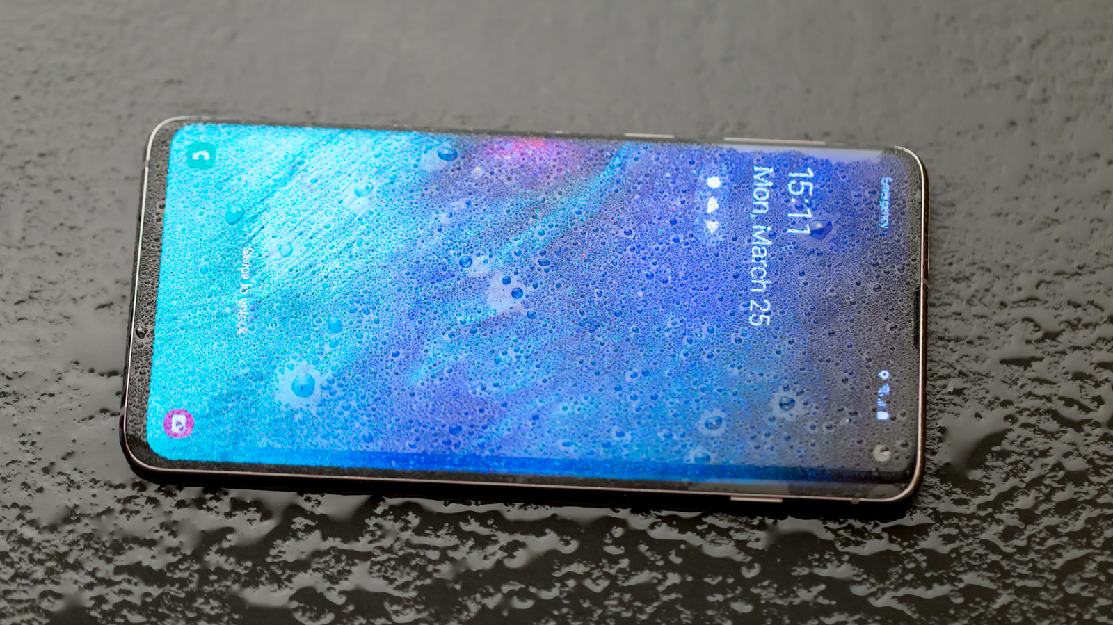 The First Thing You Need To Do If Your Android Is Water Damaged – SlashGear