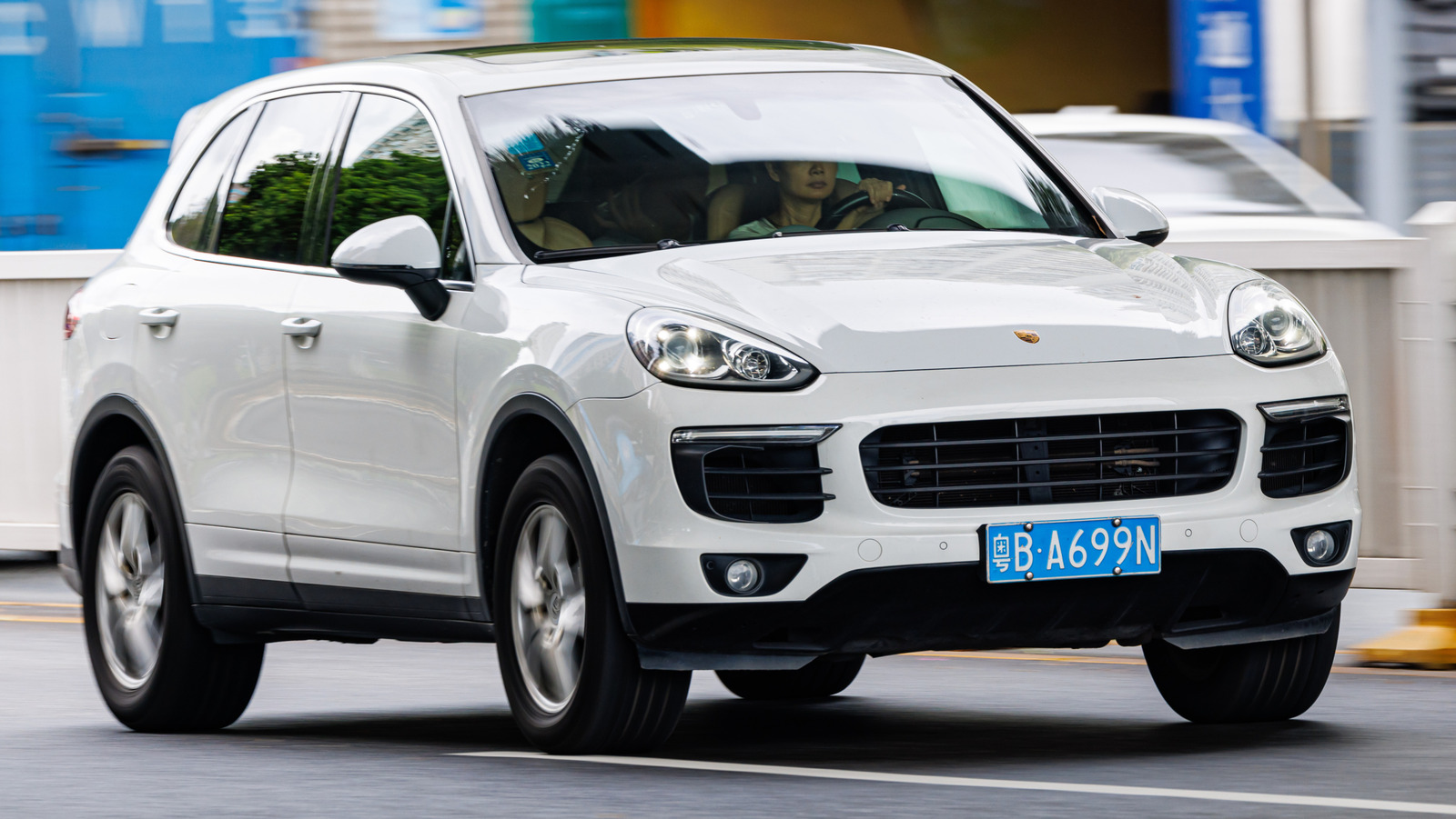 5 Cars You Might Not Expect To Have Manual Transmissions – SlashGear
