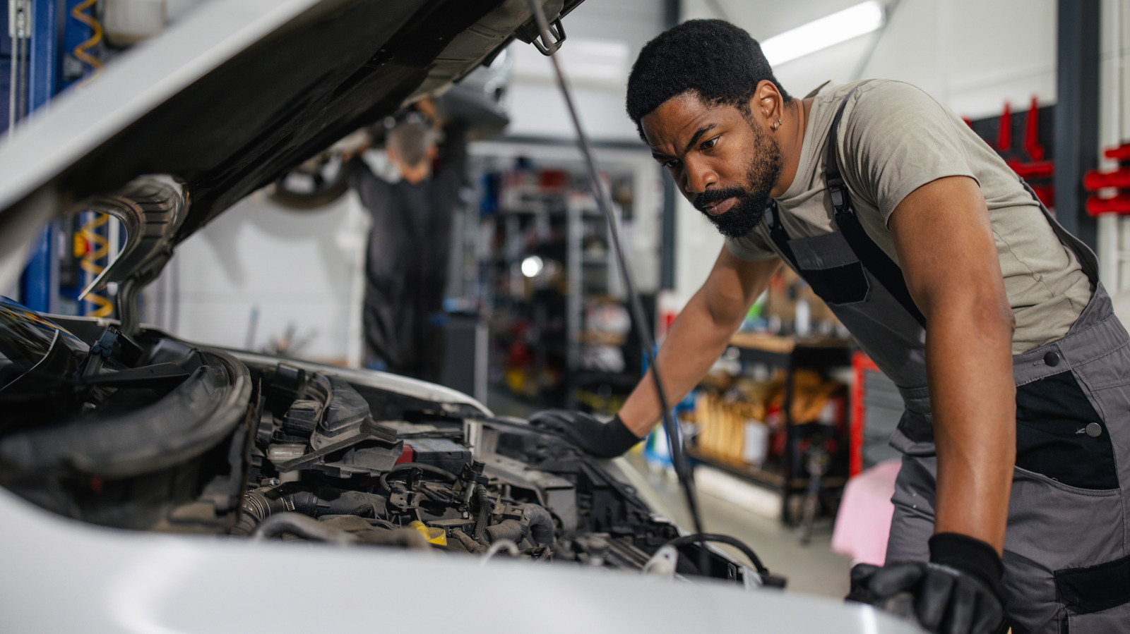 What Does Fogging Oil Do To An Engine? – SlashGear