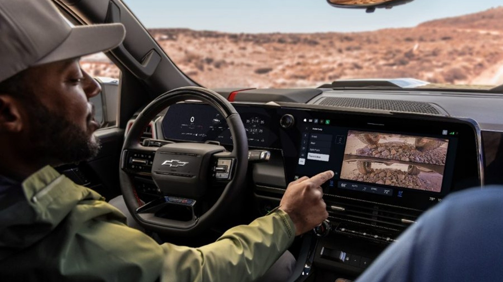 GM Is Giving Drivers Another Chance To Use Apple CarPlay And Android Auto – SlashGear