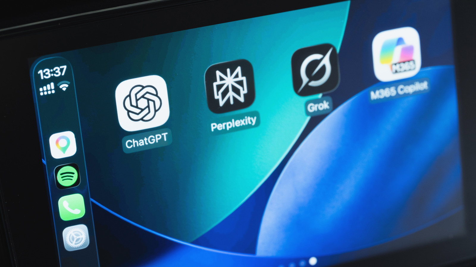 Which major chatbot apps work with CarPlay? – Engadget