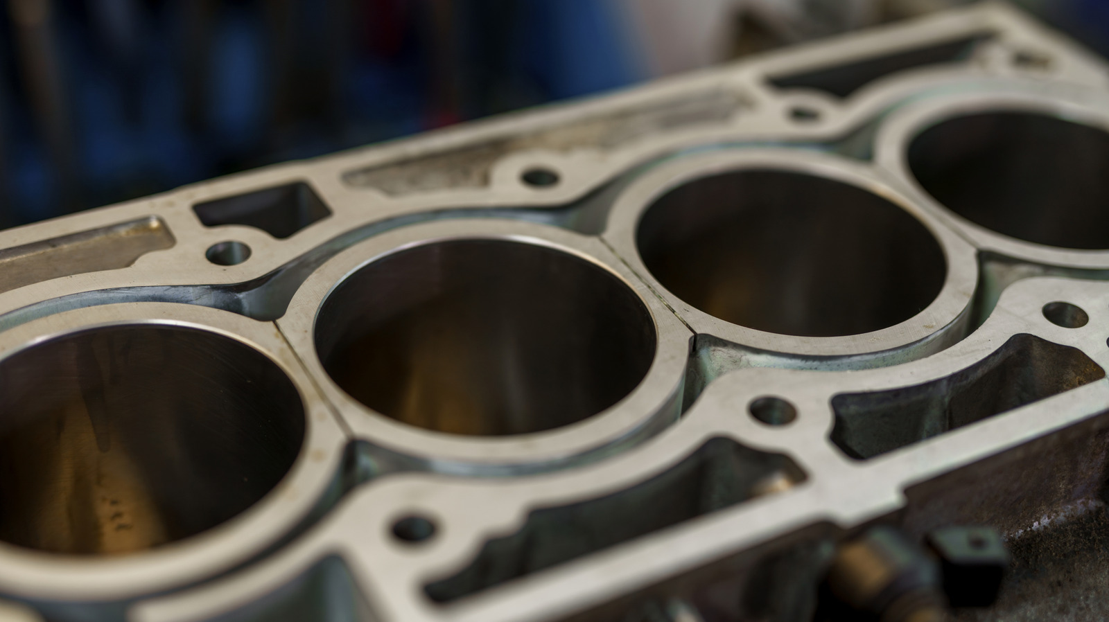 Why Did Most Car Manufacturers Switch From Cast Iron To Aluminum Engine Blocks? – SlashGear