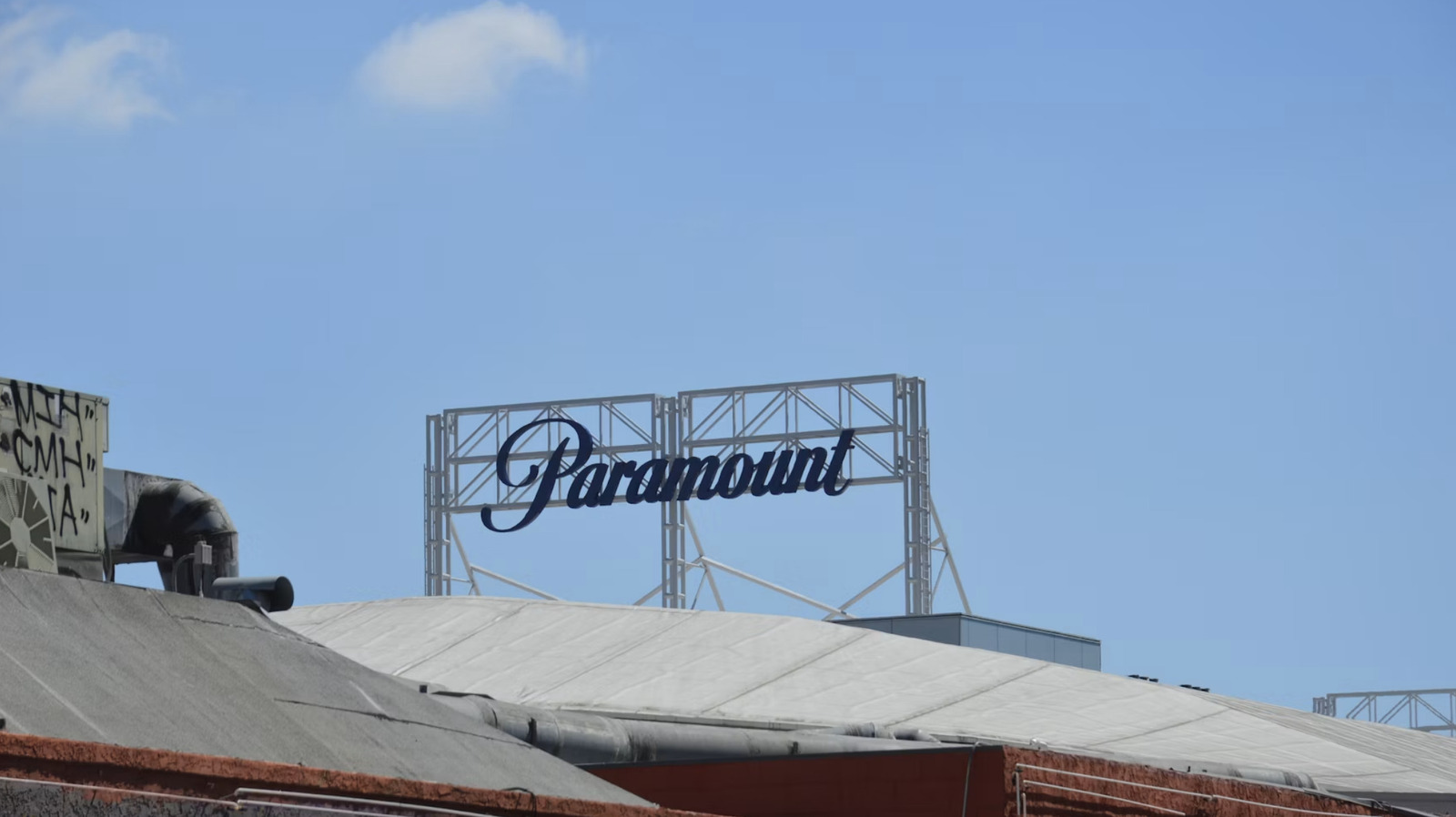 FCC allows Gulf state wealth funds to own nearly half of Paramount-Warner Bros. – Engadget