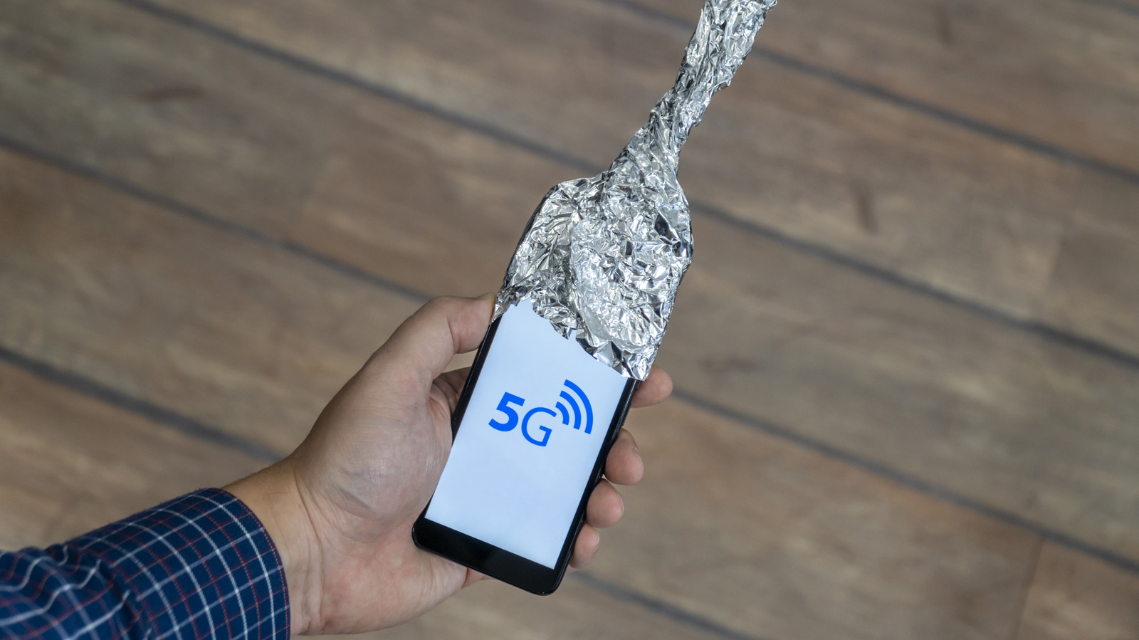 Does Wrapping Your Phone In Aluminum Foil Really Block Wireless Signals? – SlashGear