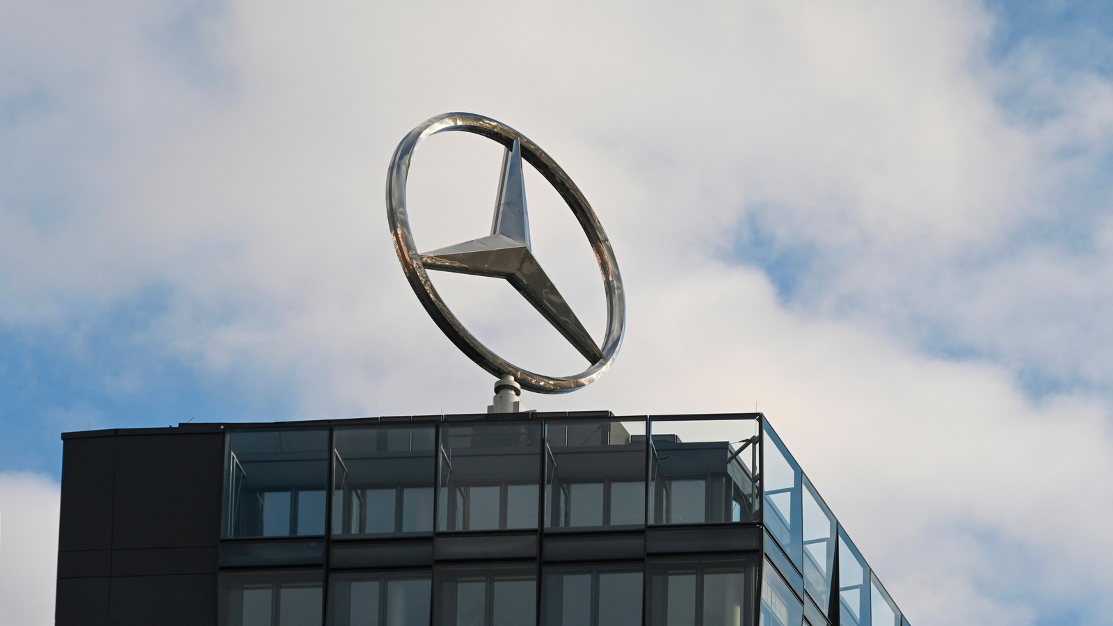 4 Things You Should Know Before Buying A Mercedes-Benz – SlashGear