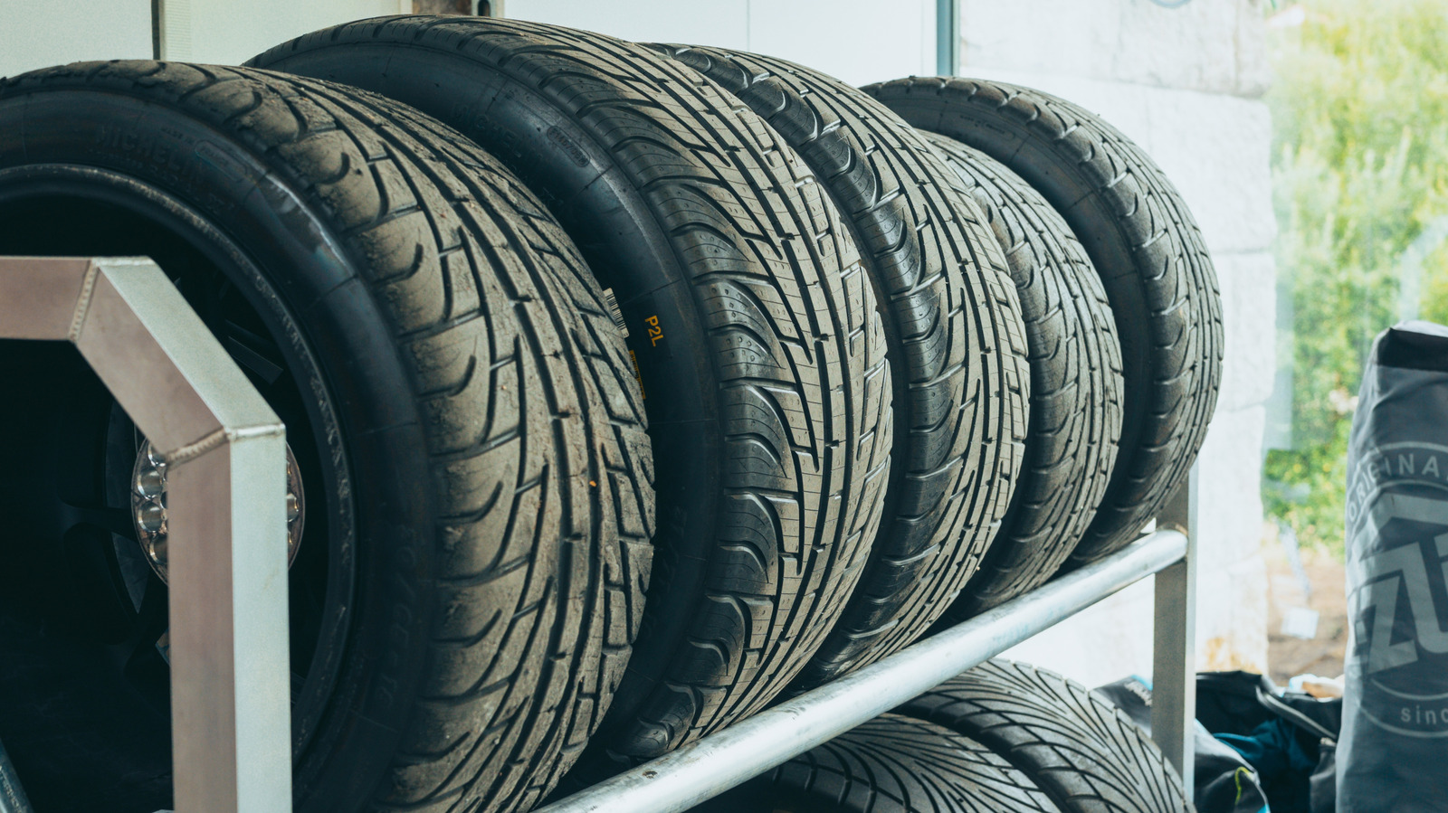 The Biggest Downsides Of Using Performance Tires – SlashGear