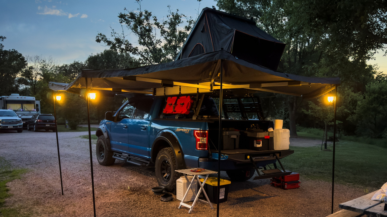 5 Pickup Truck Campers That Won’t Break The Bank – SlashGear