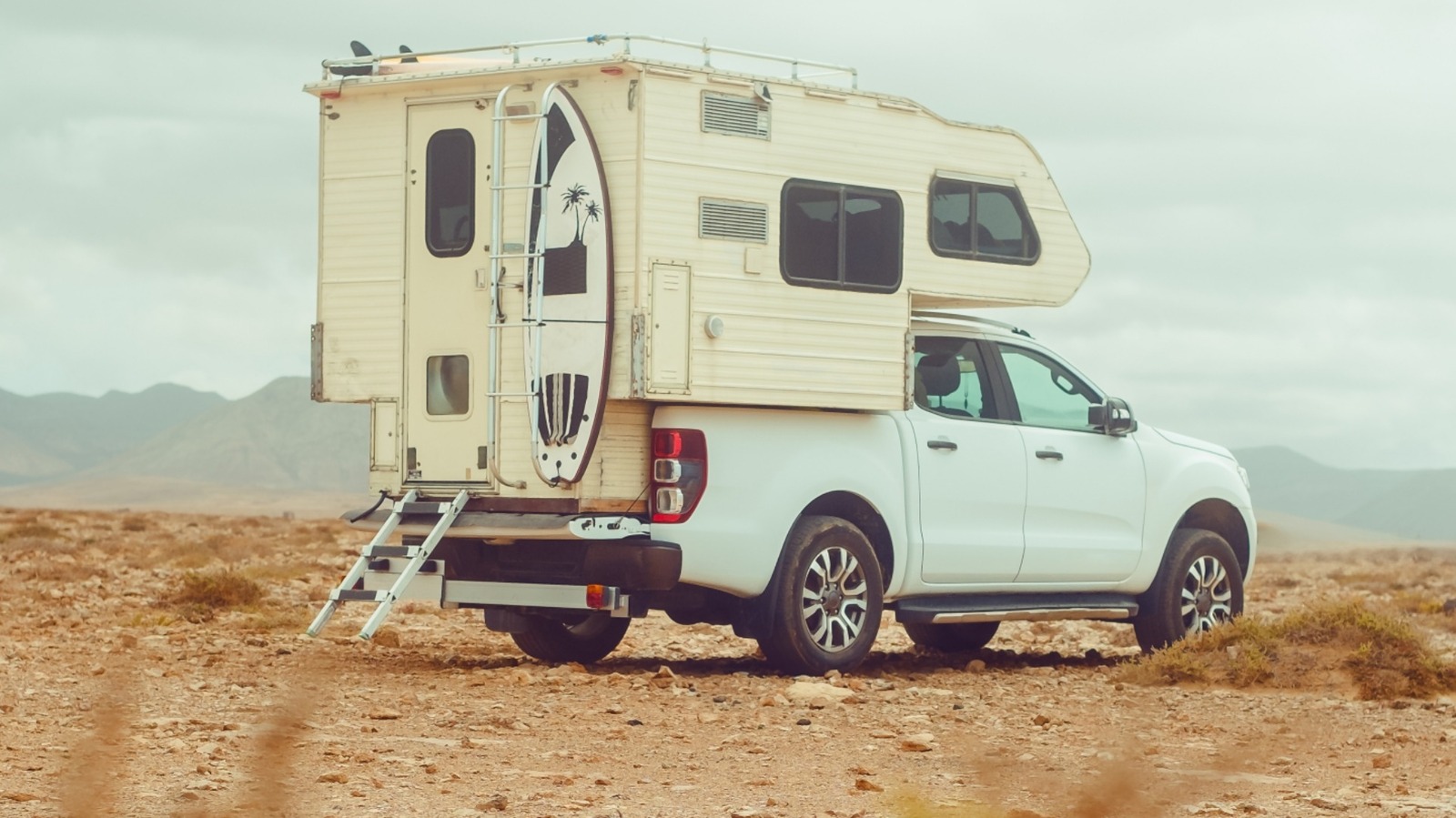 Everything You Need To Consider When Choosing The Right Truck For A Camper – SlashGear