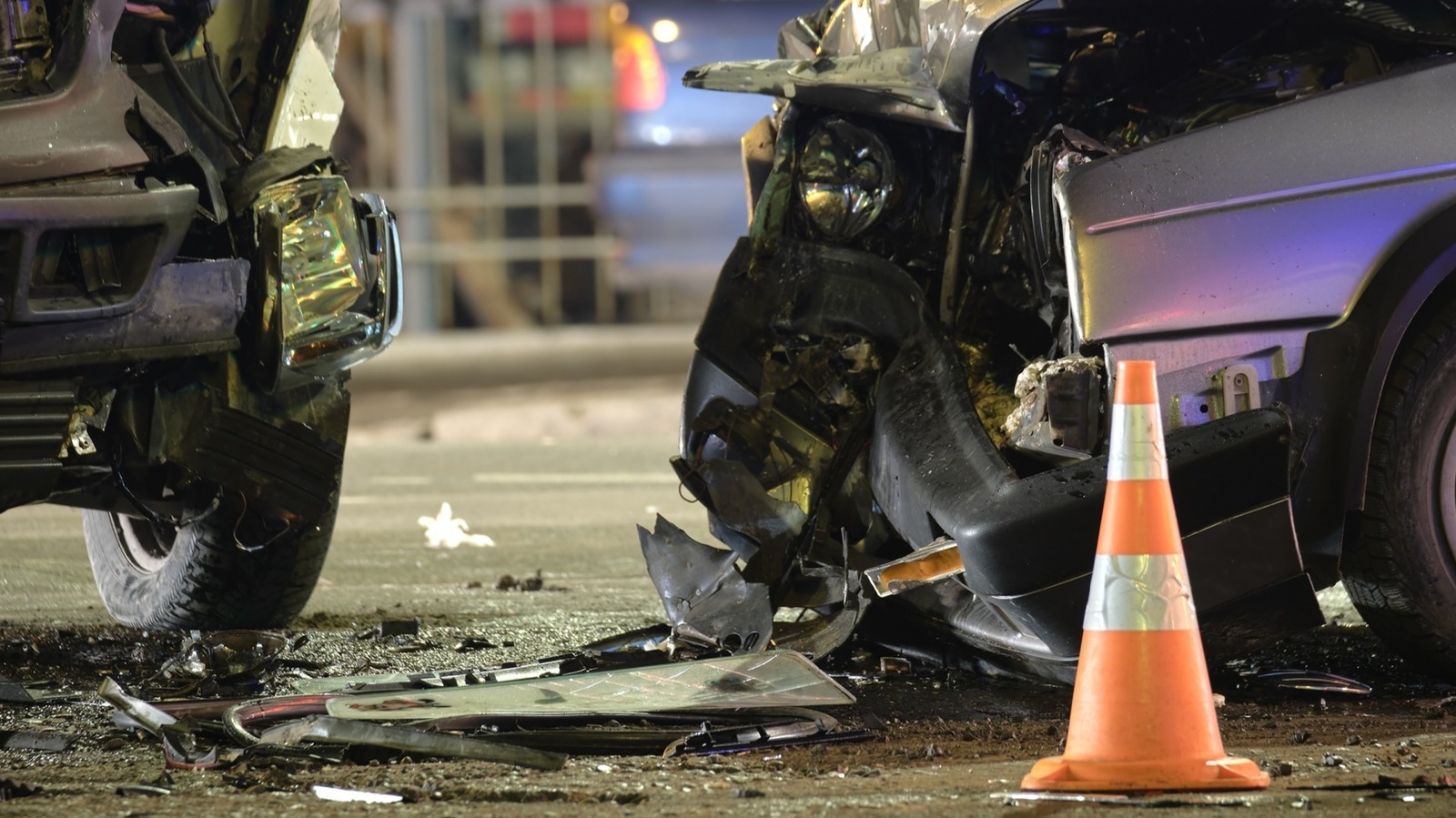 7 Safety Tips For Driving At Night – SlashGear