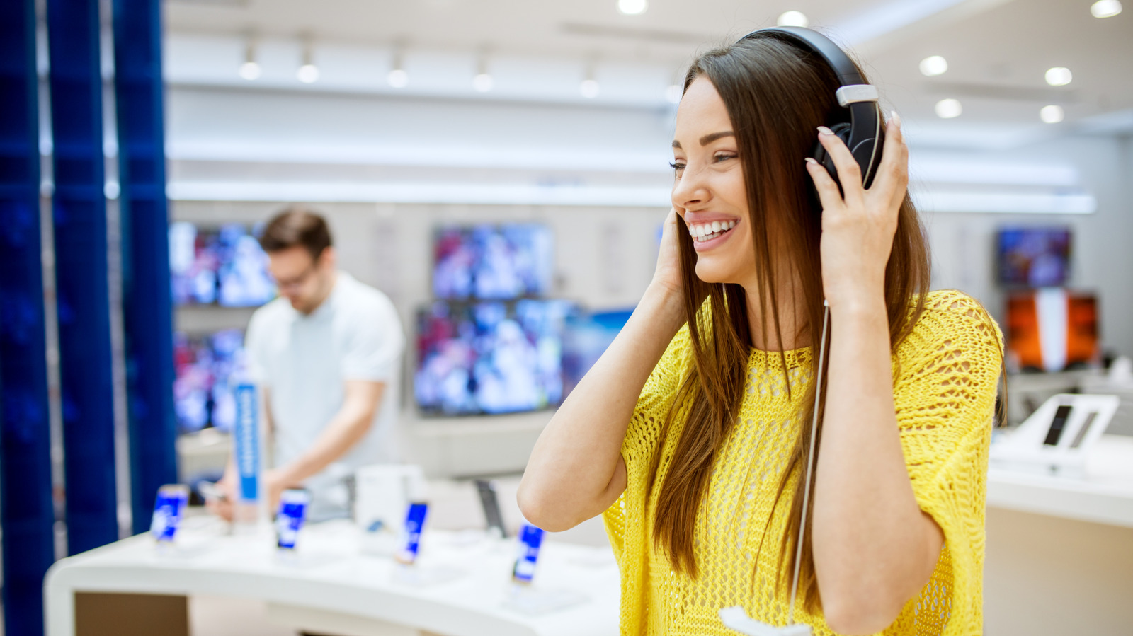 5 Of The Best Songs To Test Headphones And Speakers Before You Buy – SlashGear
