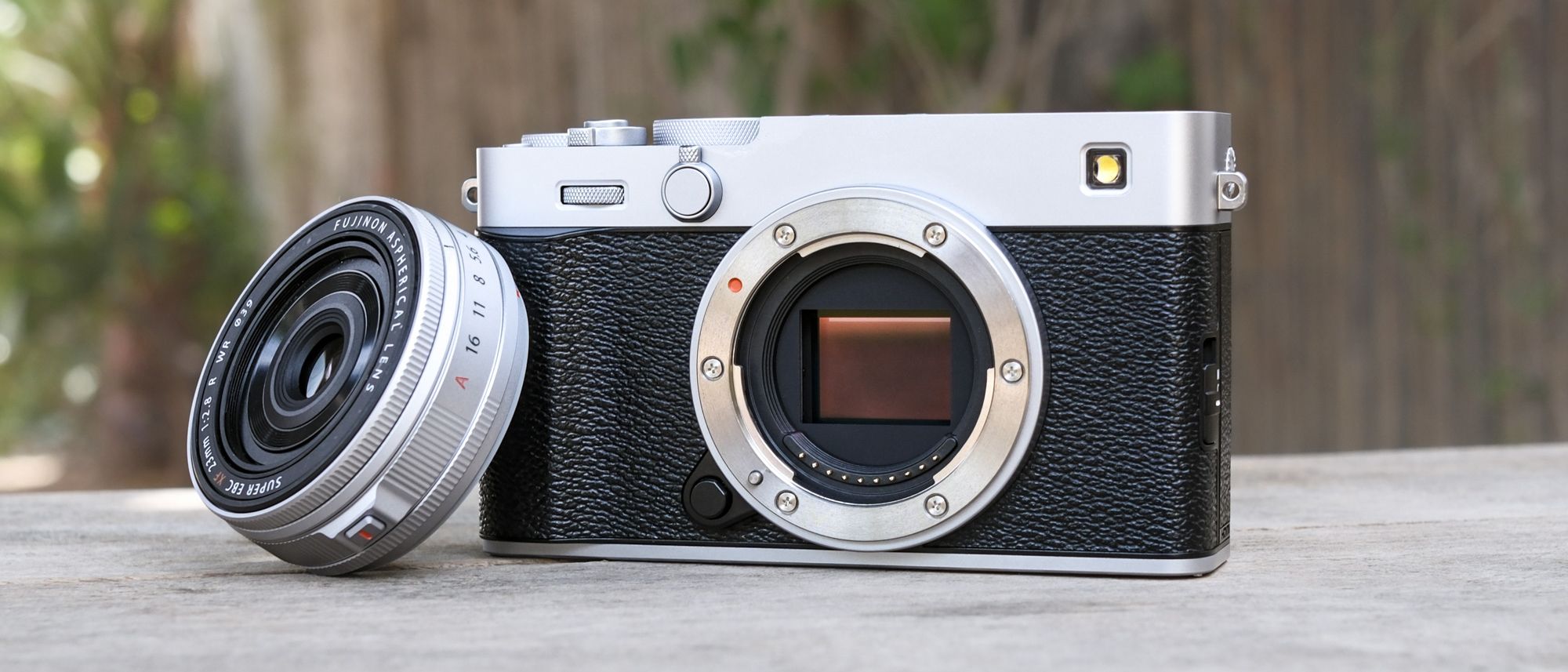 Looking for your next Fujifilm lens? I’ve been reviewing the X-mount since it debuted in 2012, and these are my 12 favorite primes and zooms