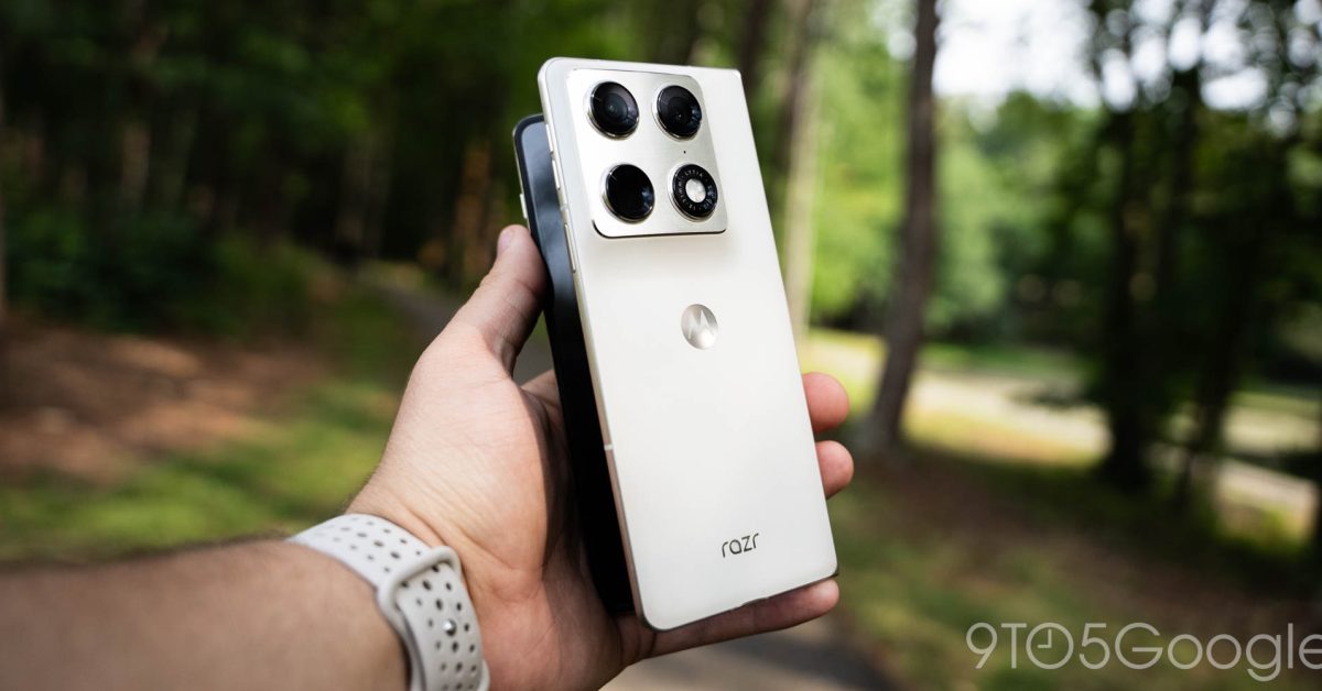 Motorola Razr Fold, flip phones arrive at Verizon with free Wear OS watch