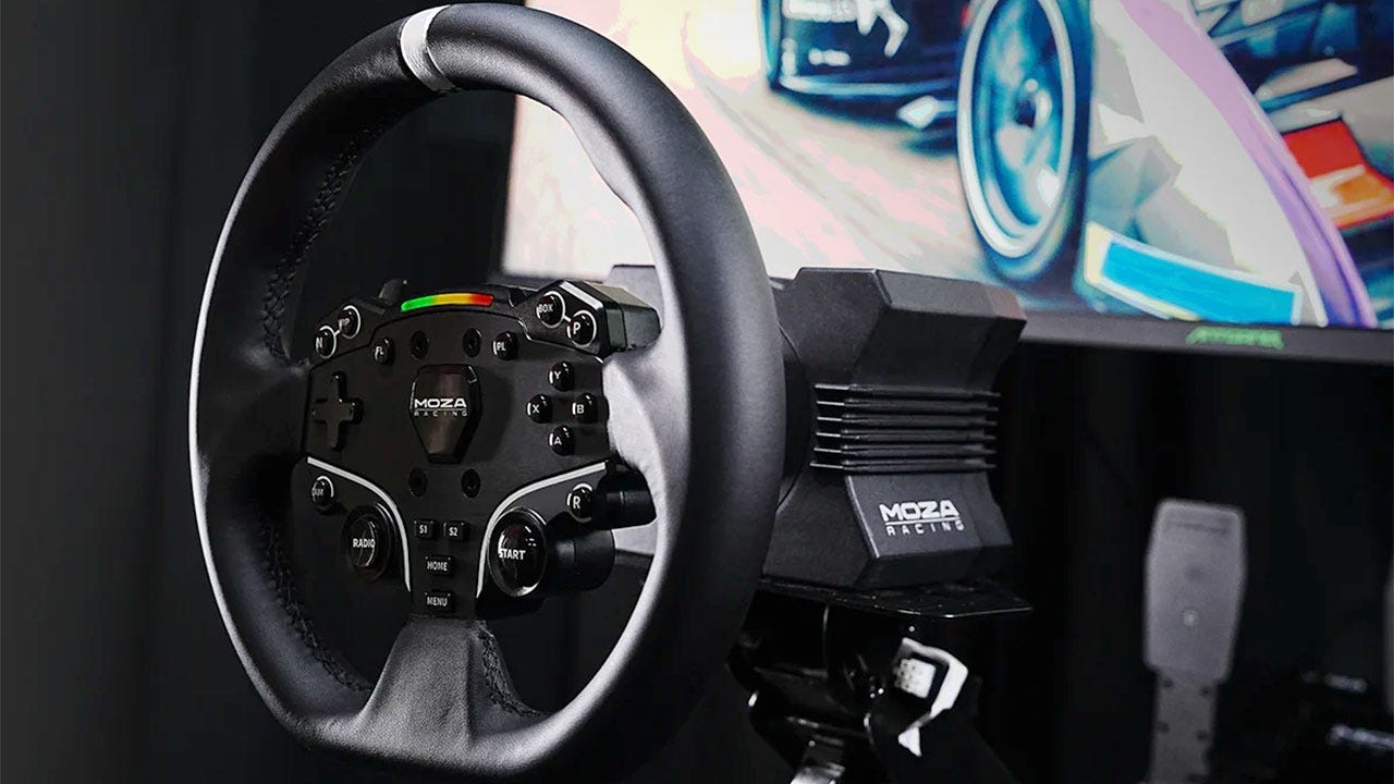 The Moza R5 Racing Wheel Offers 5.5Nm of Direct Drive Force Feedback for an Affordable Price, and It’s on Sale Right Now at Best Buy