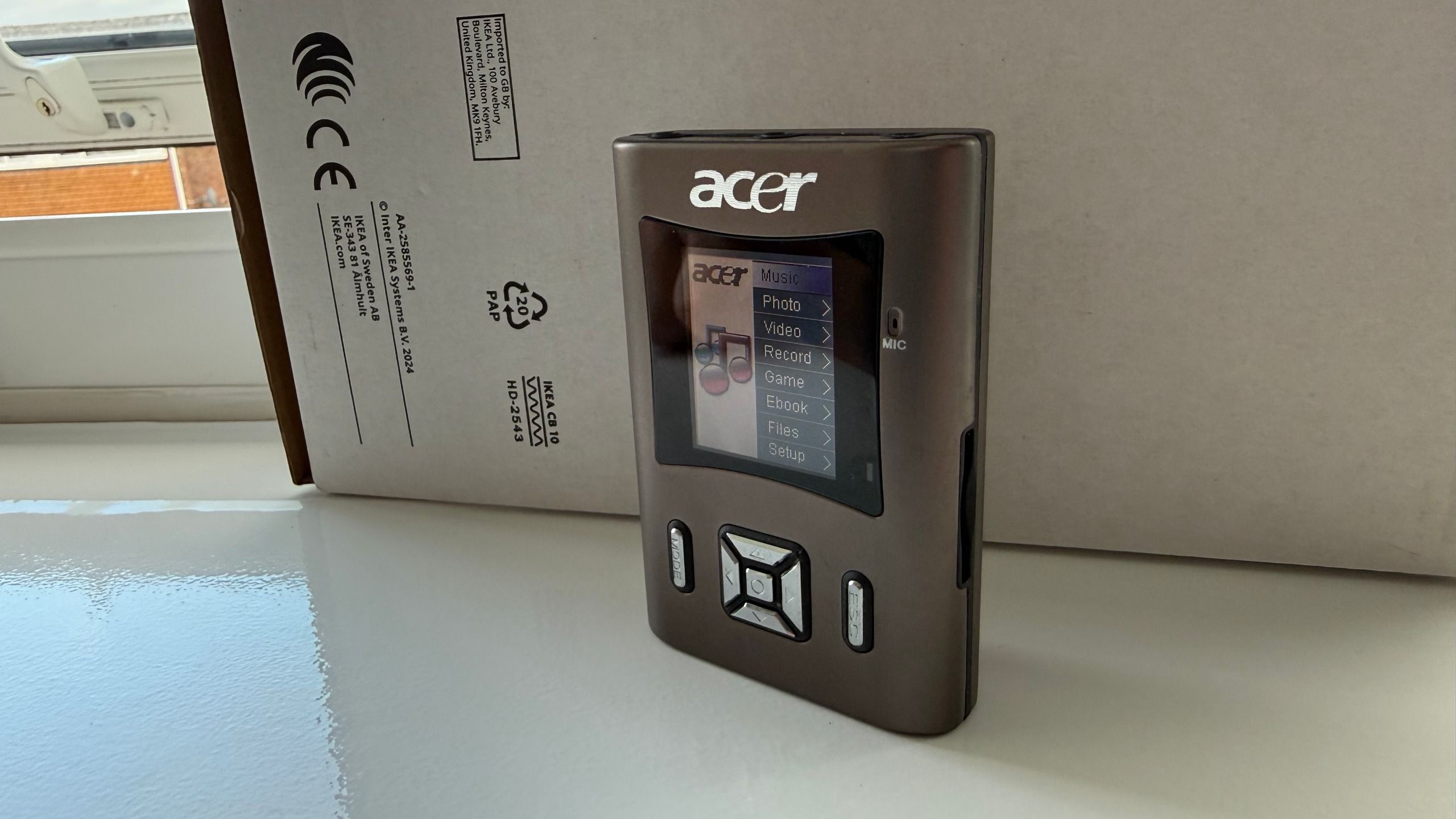 This music player sat unused in my brother’s garage for over a decade – and switched on first time