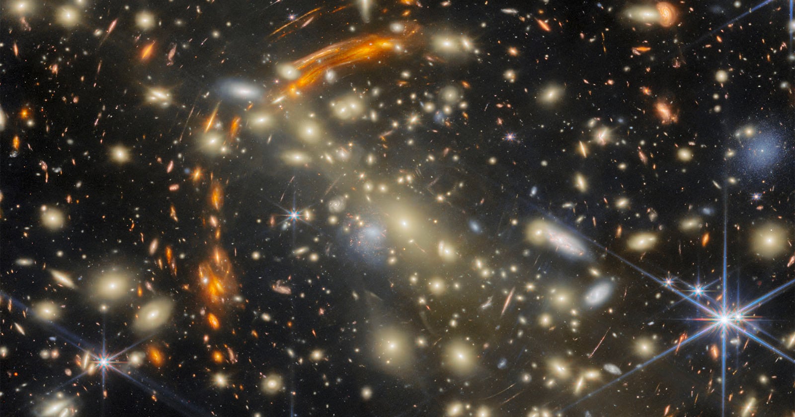Webb Photographs One of the Most Beautiful Gravitational Lenses