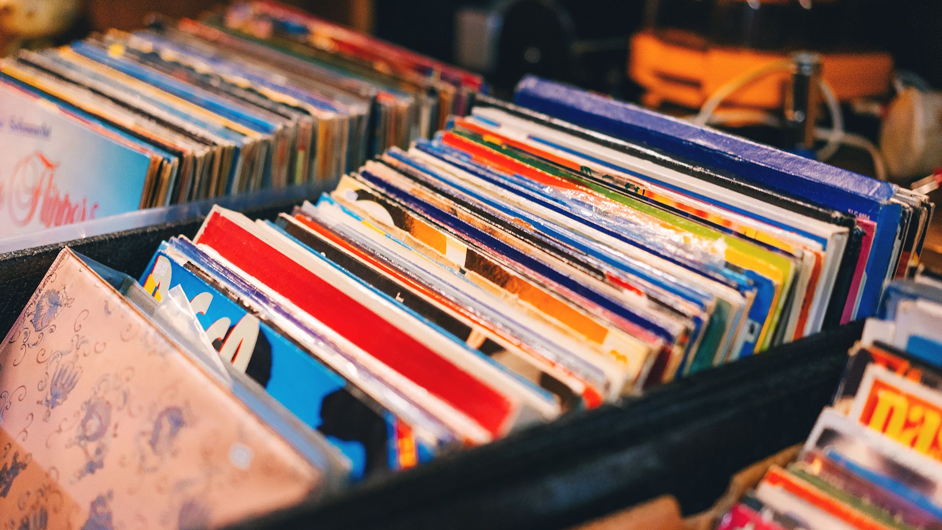 Counterfeit vinyl record maker sentenced to three years in the slammer after making $3.5 million — Police bust largest fake vinyl operation in UK history, raid uncovers four 70-year-old presses and 3,000 metal stampers