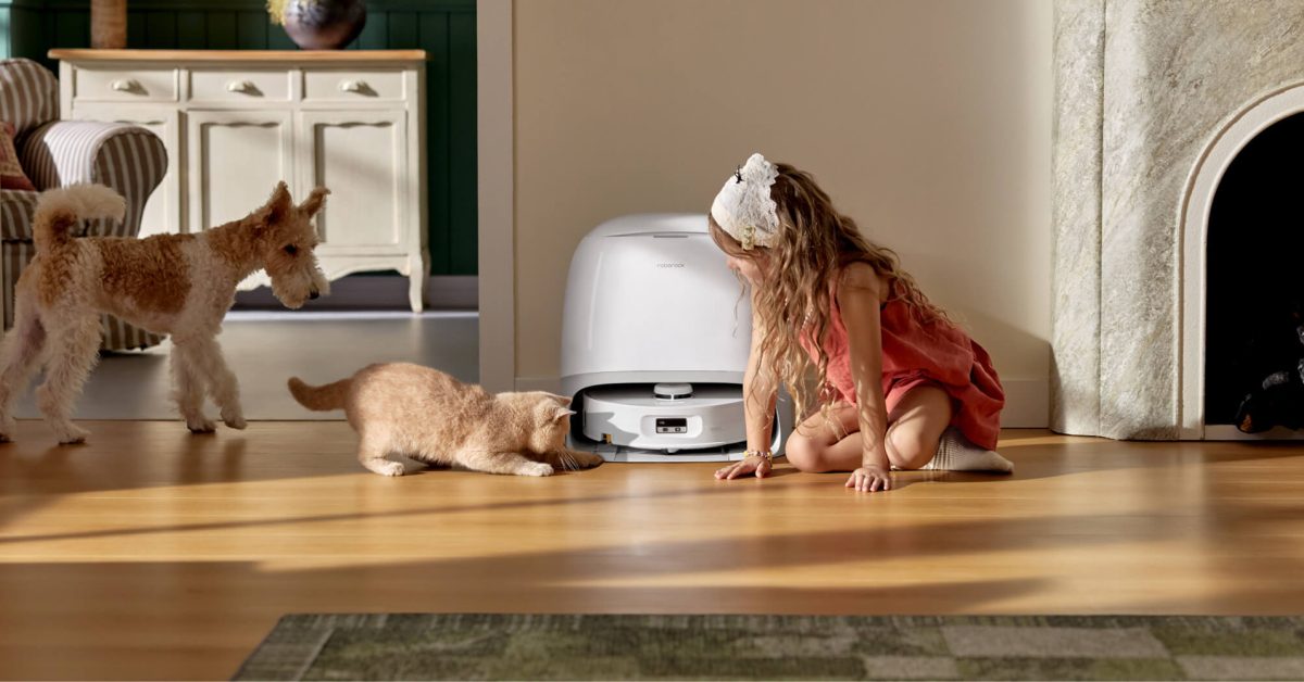 Roborock’s 2026 Qrevo Curv 2 Flow robot with a self-cleaning roller mop hits $700 low for Labor Day ($300 off), more