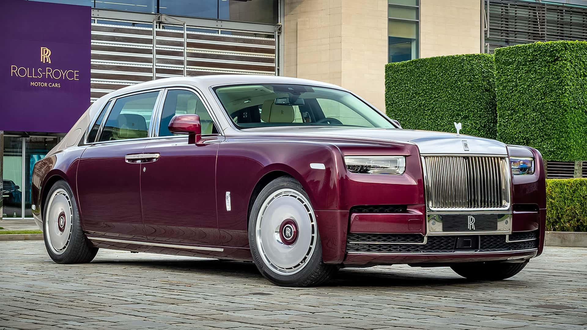 Rolls-Royce’s First Abalone Phantom Took Nine Months To Make