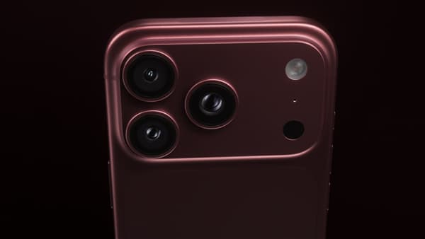 iPhone 18 Pro Max Launches With 2nm A20 Pro and Variable Aperture