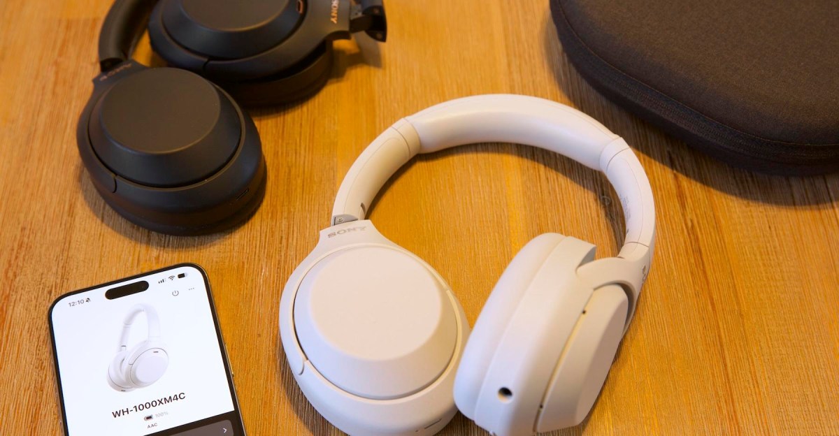 Sony brings back its fan-favorite headphones, the XM4