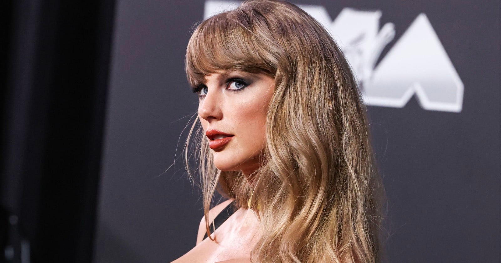 Photographer Jailed for Five Years After Scamming Family Out of $4.6M and Spending $200K on Taylor Swift Tickets