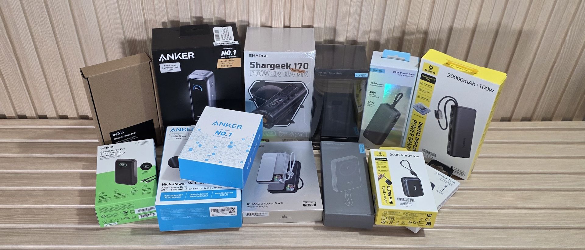 We tested 13 power banks to help you choose the best one – from 10-25K mAh and 20-220W, see how each behaves when charging and discharging a powerful laptop