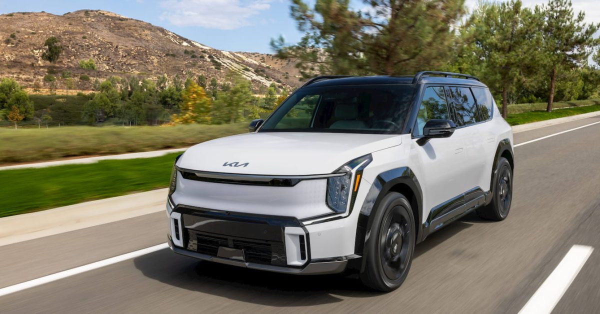The 2027 Kia EV9 costs $90 more, but at least you get a few extras