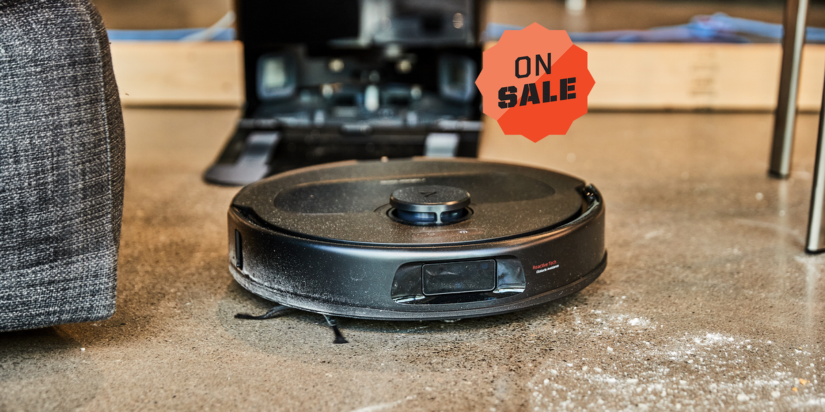 Our Best Overall Robot Vacuum Is Over 30% Off For Amazon’s Memorial Day Sale