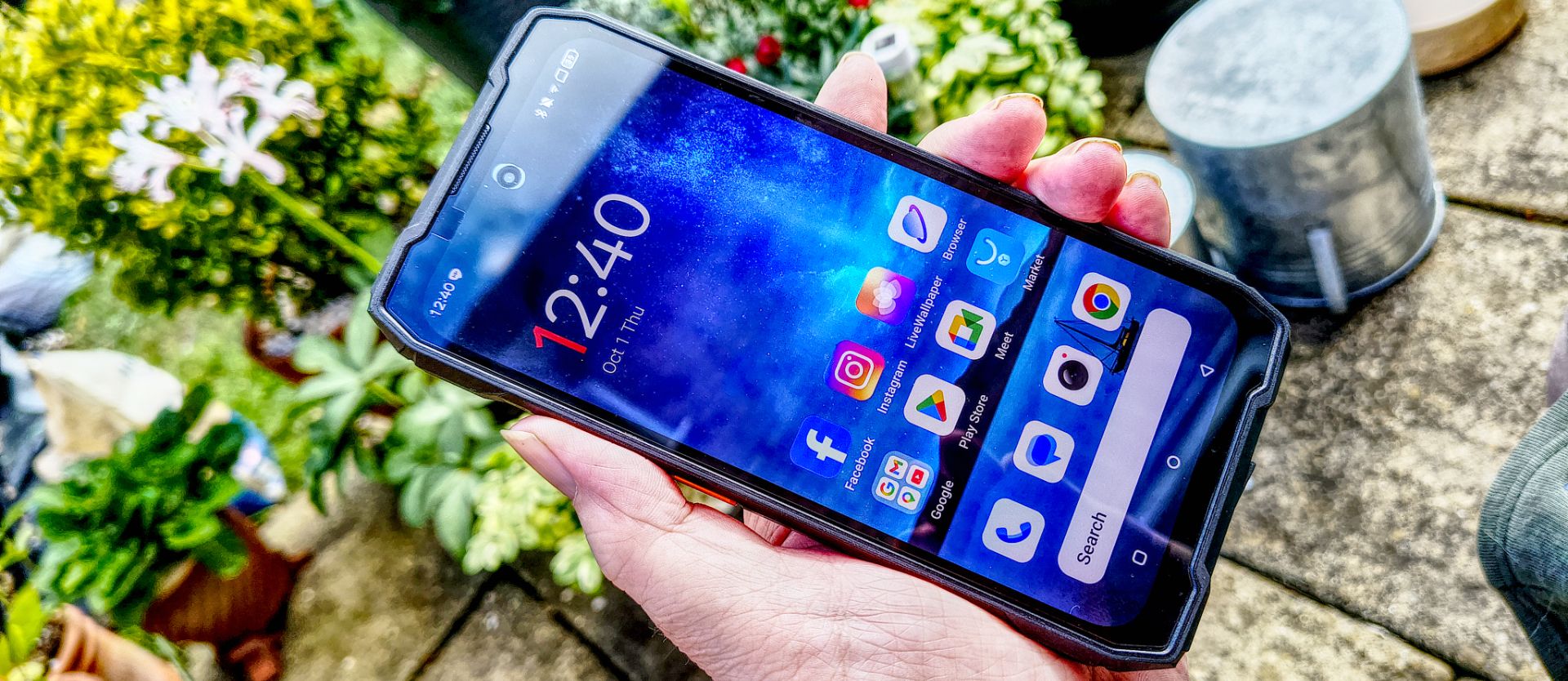 Yes, the Oscal Pilot 8 is a rugged phone that feels like a normal one