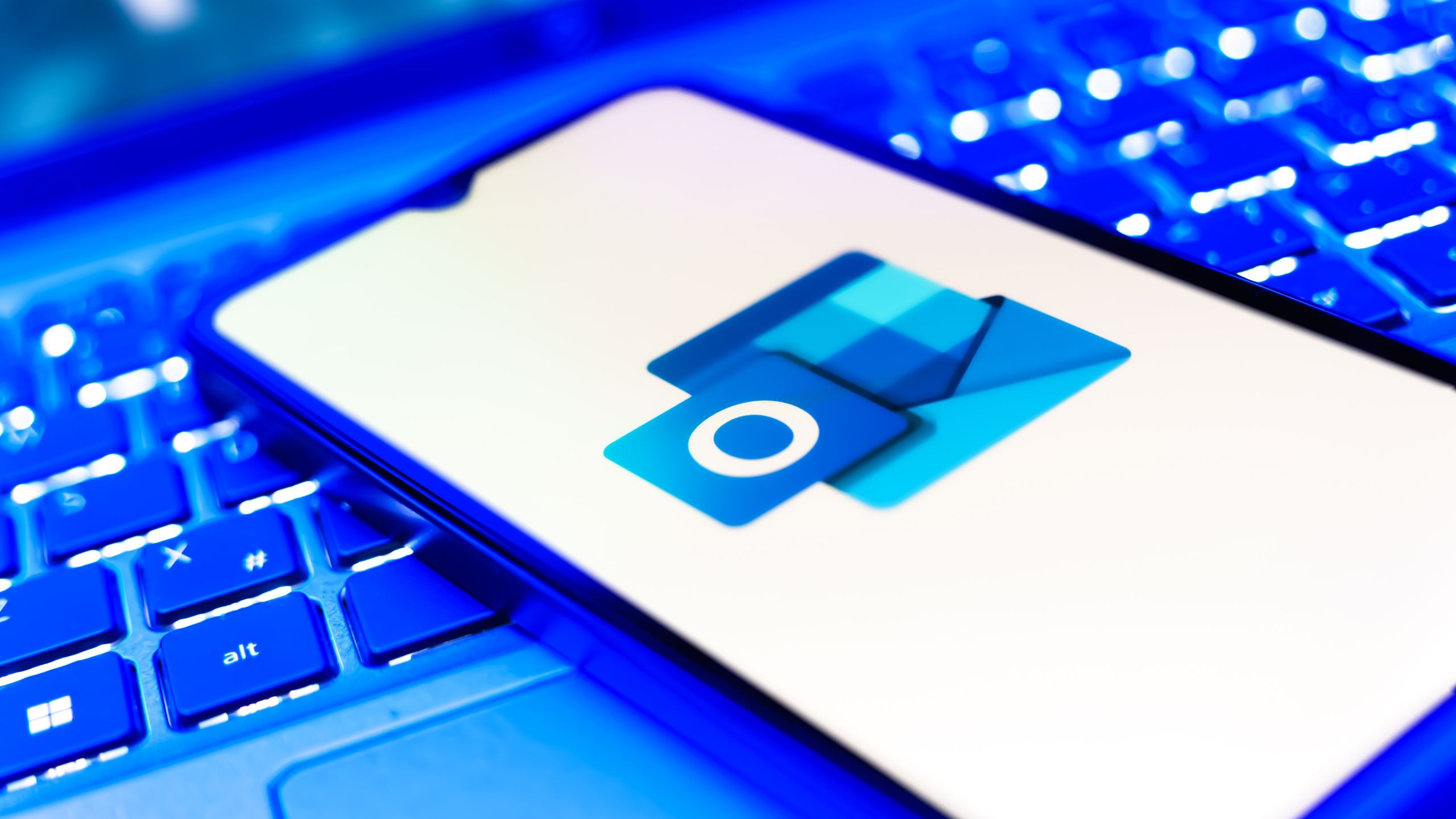 Microsoft blocks Outlook from sending two more file types over security concerns