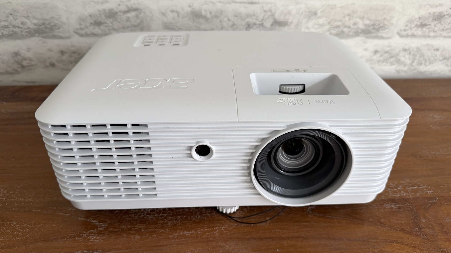 Acer HL6810ATV Review