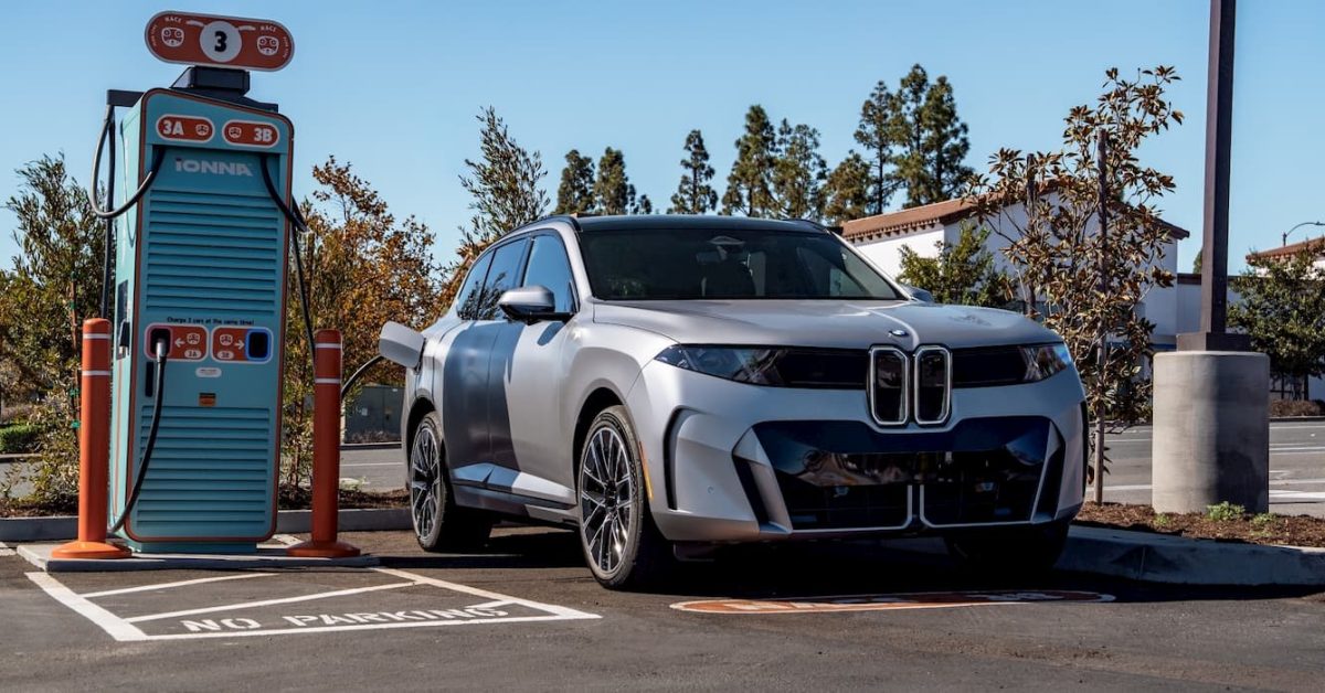 BMW iX5 hits up to 460 kW during first public fast-charging demo