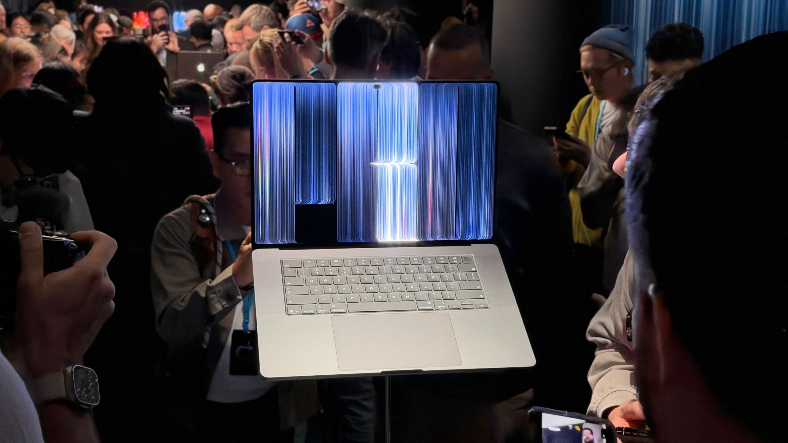 The touchscreen MacBook Pro uses a ‘Tandem OLED’ panel — so why is its ‘PROLED XDR’ display different to the iPad Pro’s ‘Ultra Retina XDR’ Tandem OLED panel? Let’s dig into the specs