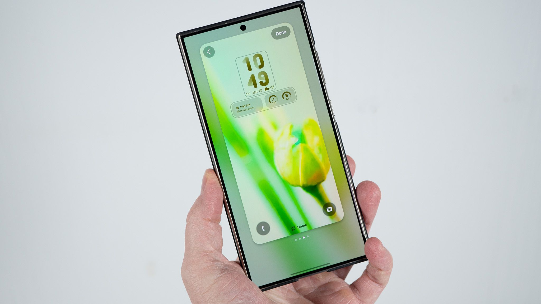 One UI 9 is causing some Galaxy S24 users to charge their phones very often