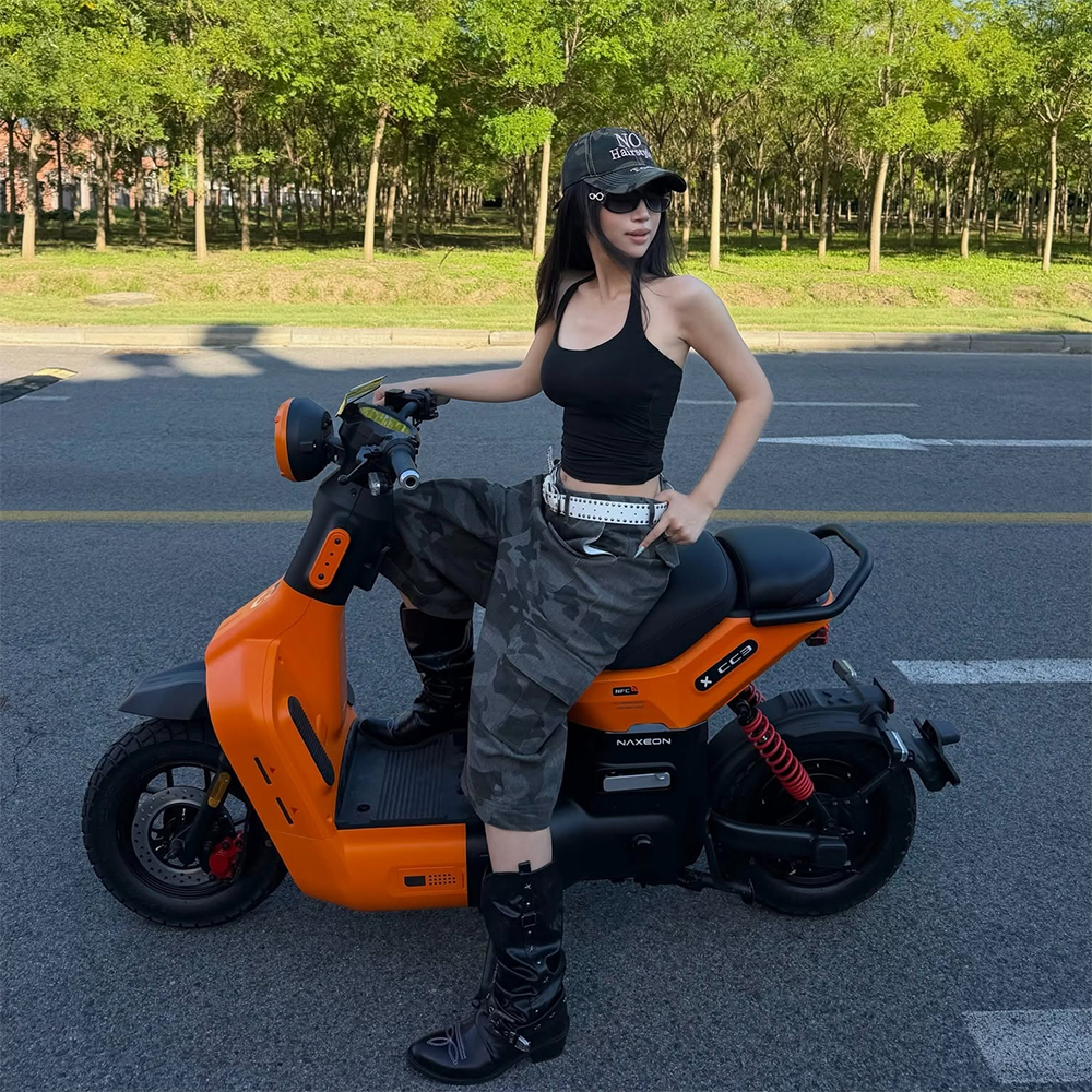 Naxeon CC3: compact electric scooter appears on Instagram ahead of European launch?