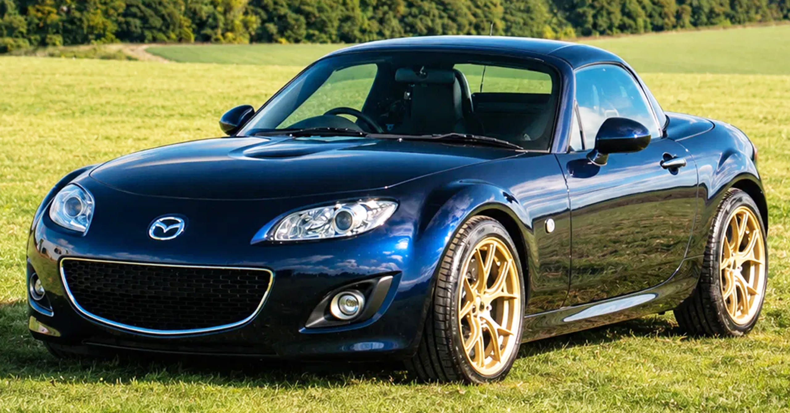 It Looks Like A Normal Mazda MX-5, But It Actually Has A Ford V6 | Carscoops
