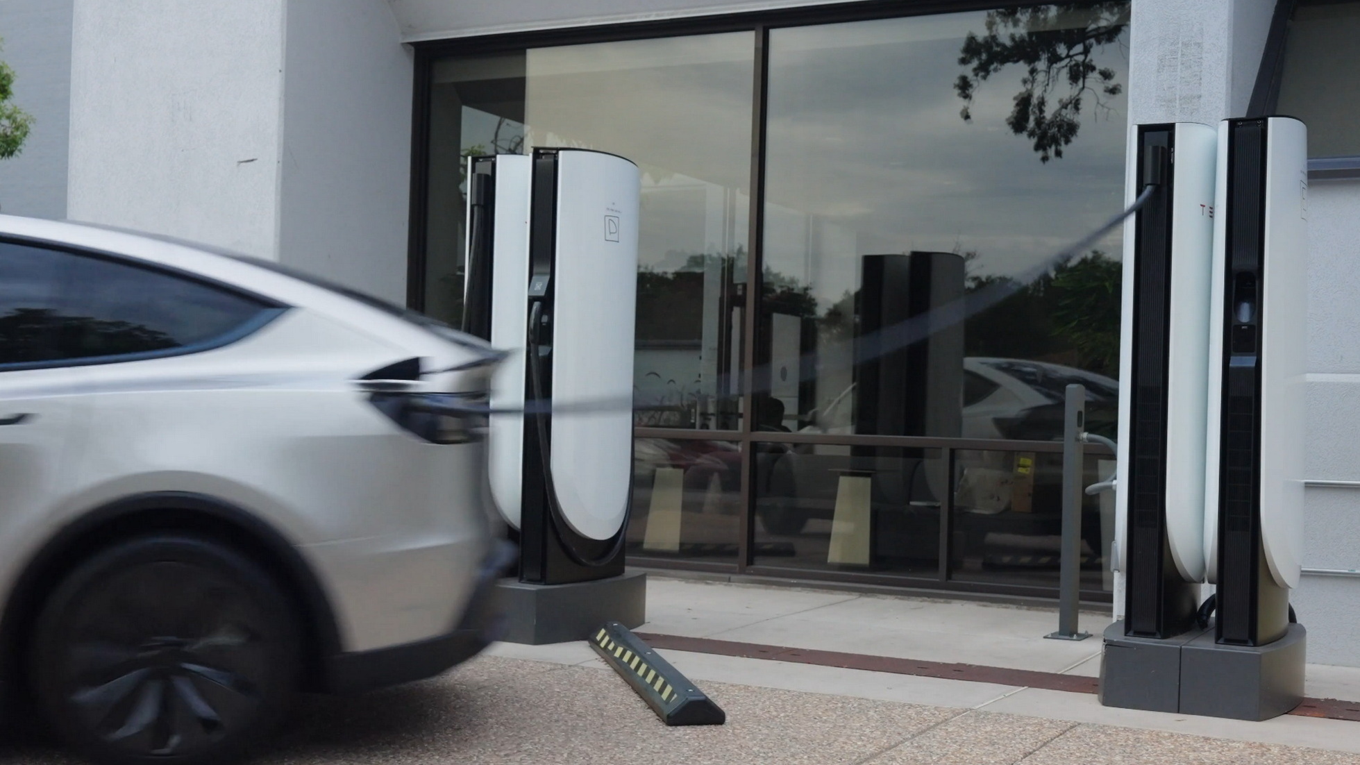 Tesla Will Now Let You Rip A Supercharger Apart To Escape An Emergency | Carscoops