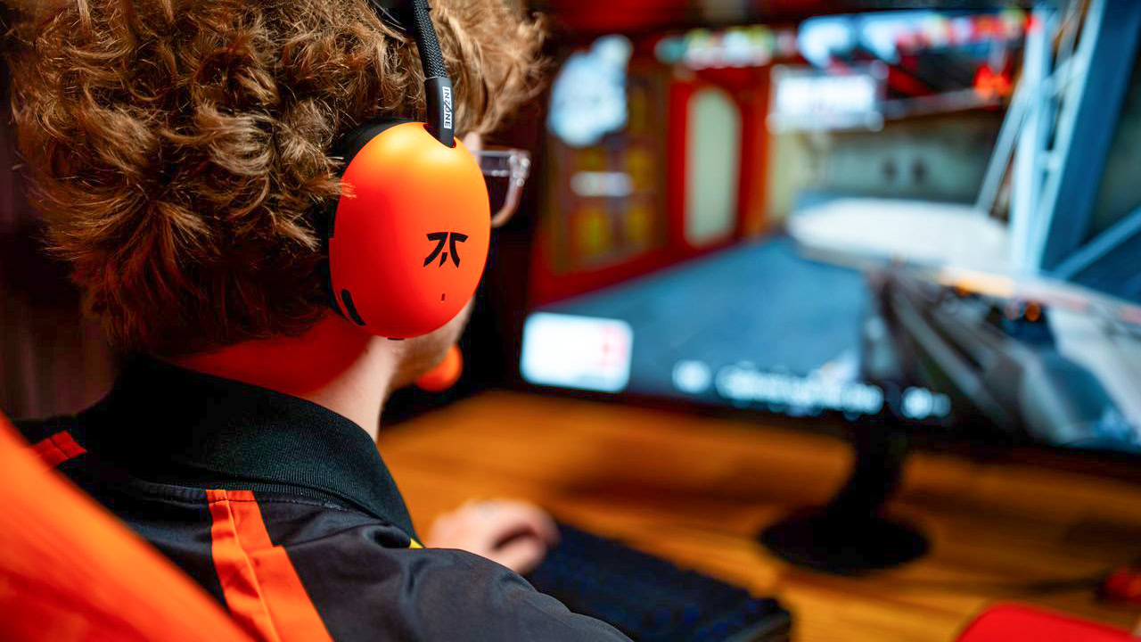 Sony redecorates its INZONE H9 II and E9 gaming headsets with Fnatic colors