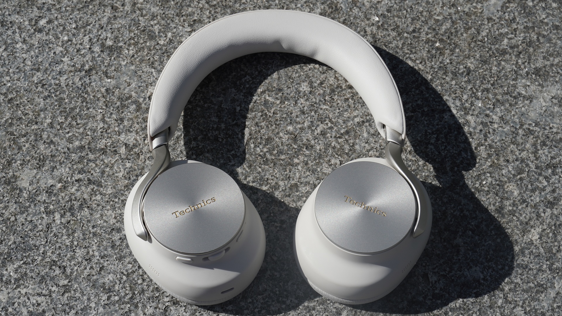 Technics EAH-A1000 Review