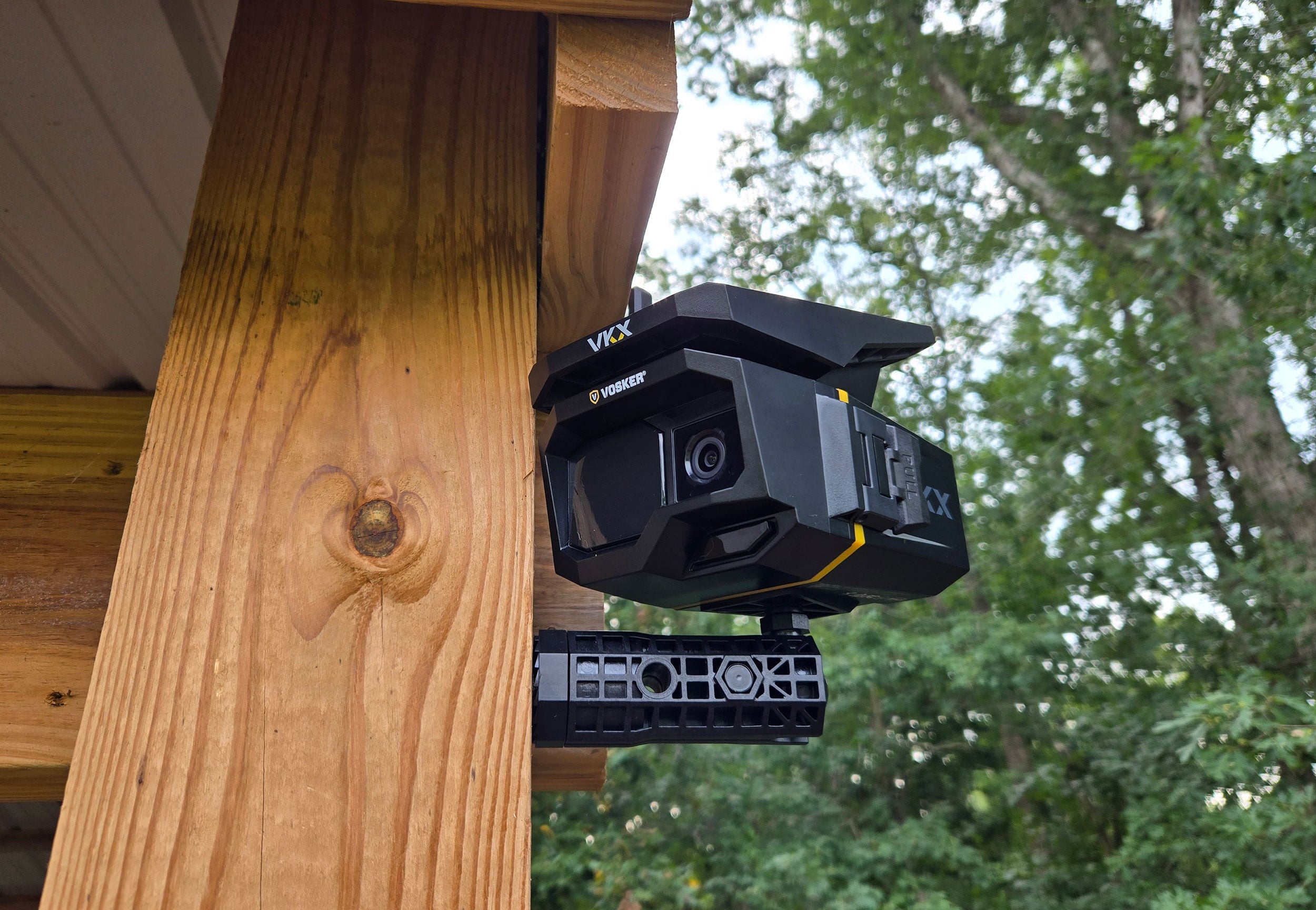 No Wi-Fi. No outlet. No problem: We tested this security camera on the farm | AGDAILY